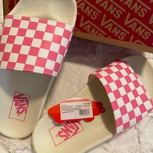 NEW WITH TAGS Vans slip on sandals